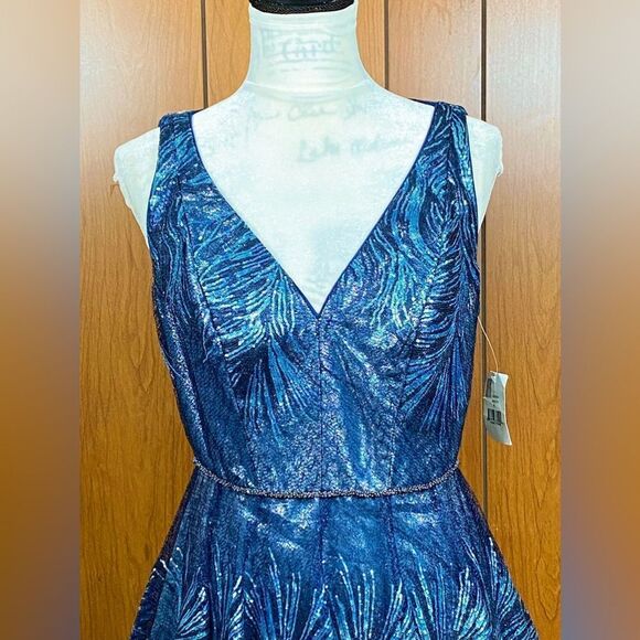 Rene Ruiz Collection Feather Jacquard Fit-&-Flare Gown size 6 - Picture 9 of 15